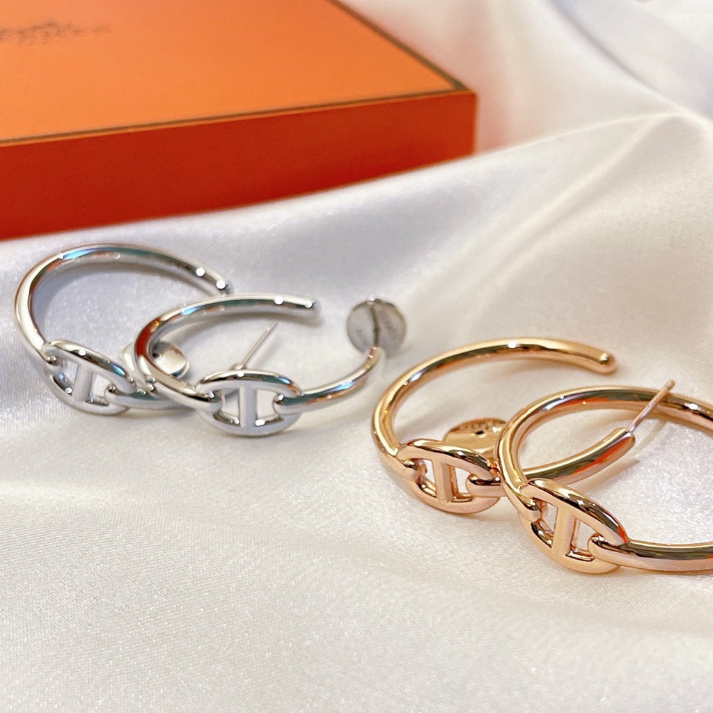 Hermes Chaine D'Ancre 18K Gold Earrings