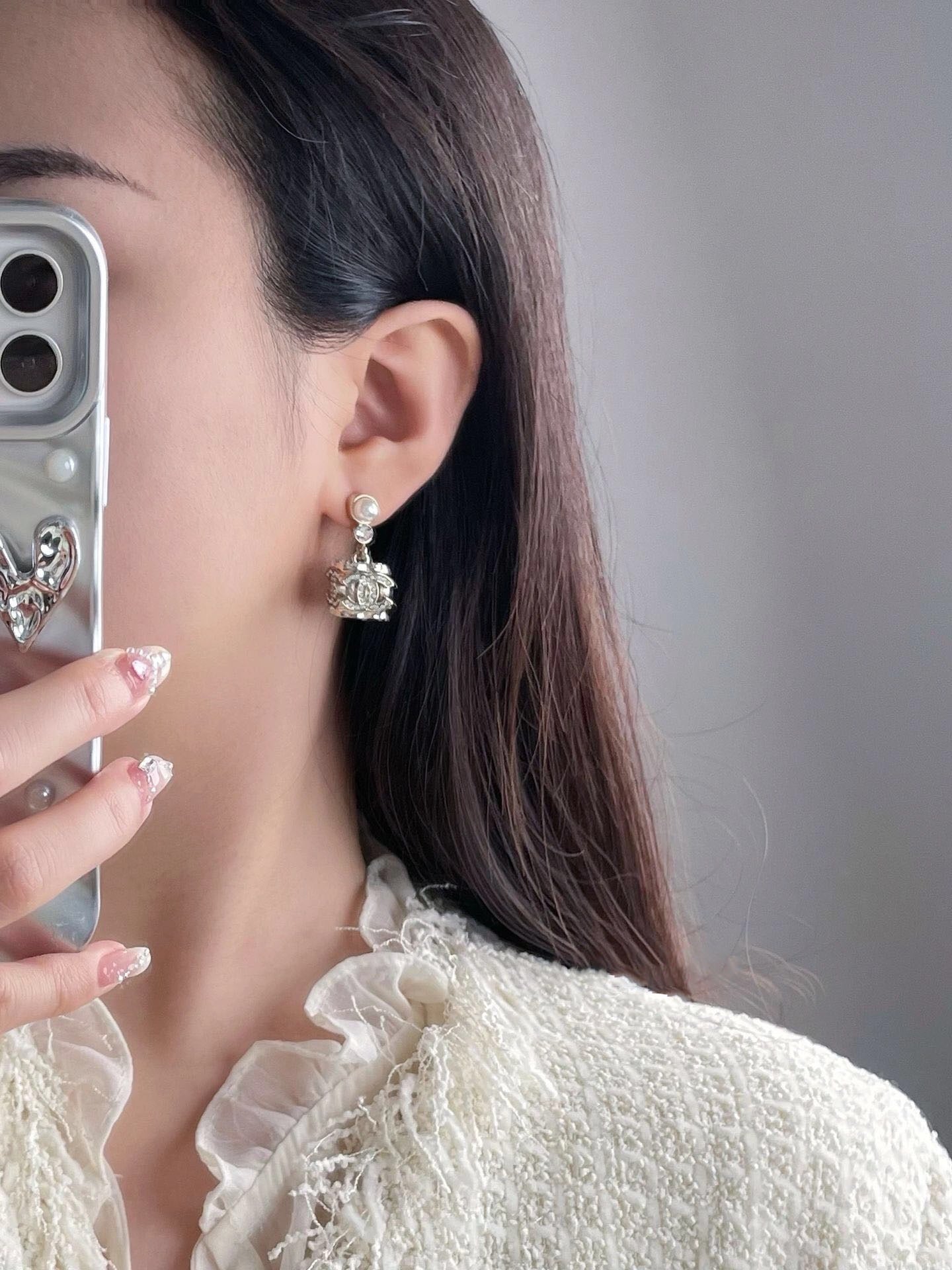 Chanel 23 Full Diamond Sieve Double C Gold Earrings